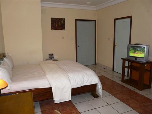 Azam Hotel Bamenda Εξωτερικό φωτογραφία