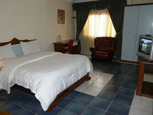 Azam Hotel Bamenda Εξωτερικό φωτογραφία
