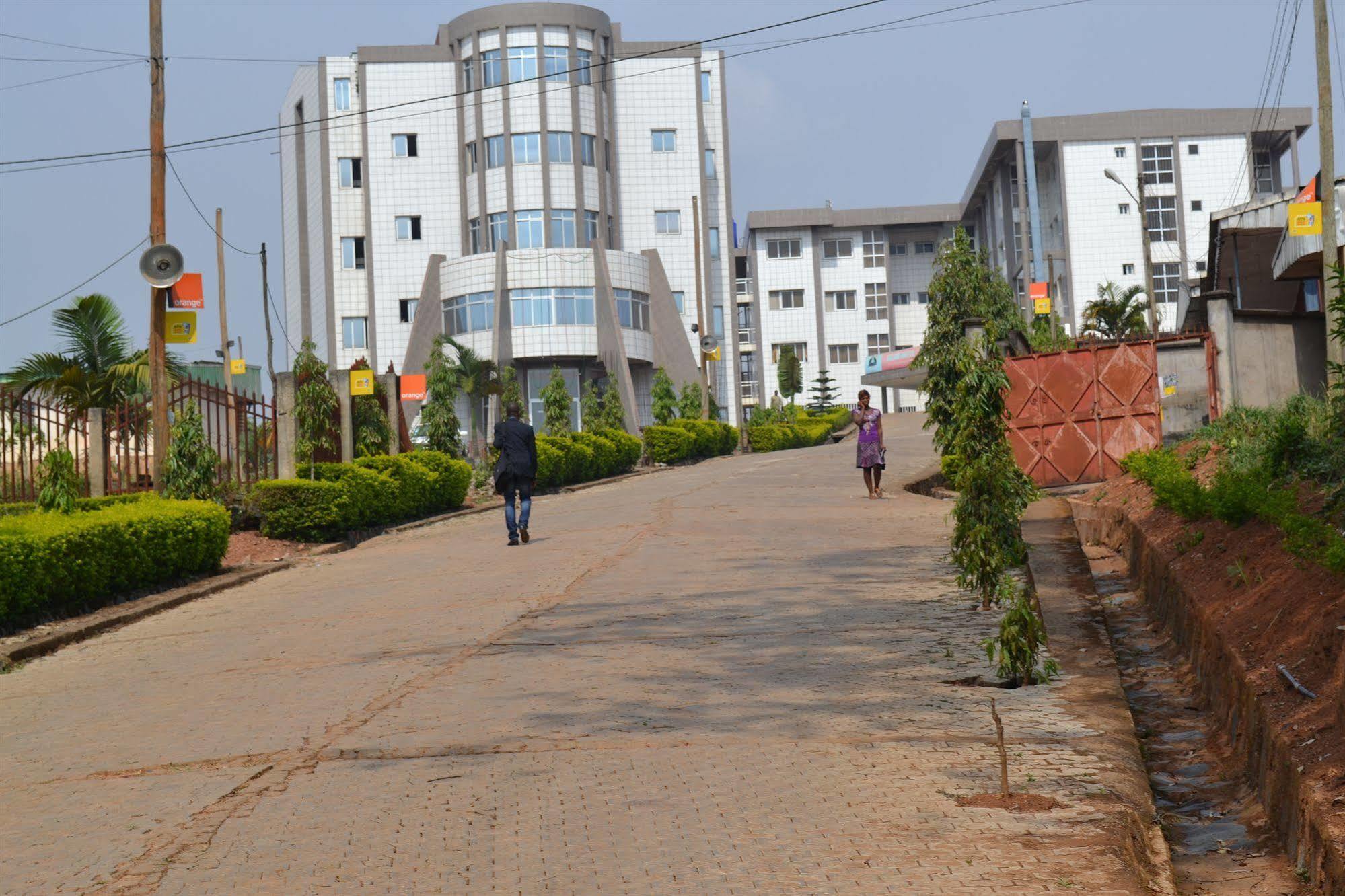 Azam Hotel Bamenda Εξωτερικό φωτογραφία